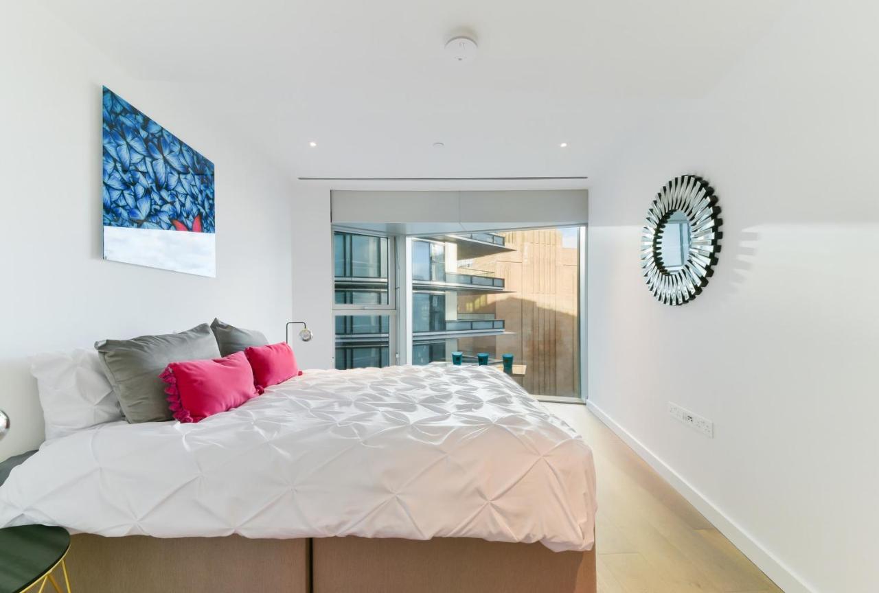 Battersea Power Apartments London Exterior photo